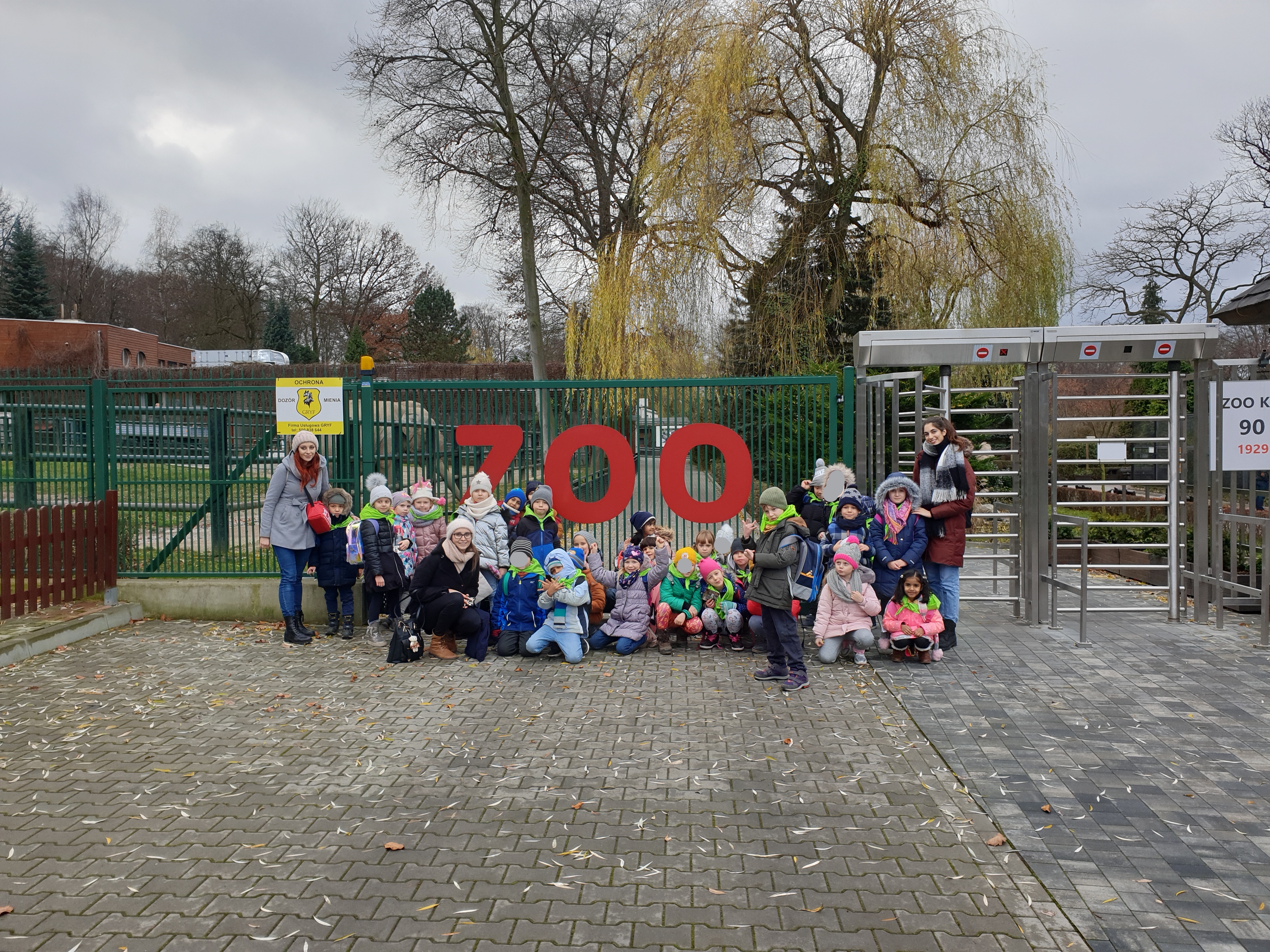 Pierwszoklasiści odwiedzają ZOO